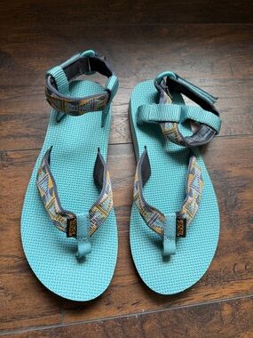 Teva Original Sandal wore twice size 7 (SB1)